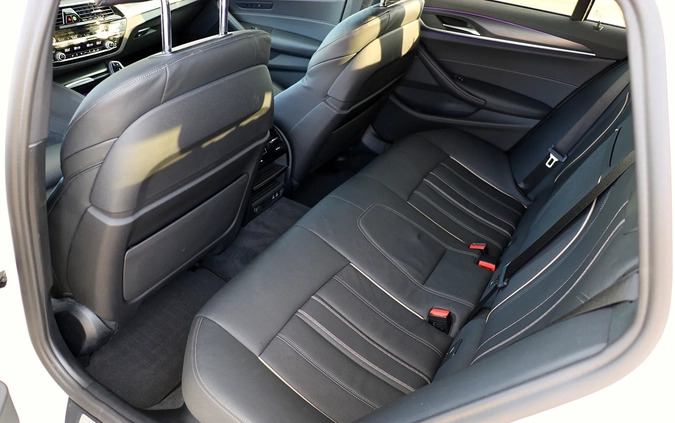 BMW Seria 5 cena 279999 przebieg: 65800, rok produkcji 2021 z Białystok małe 254